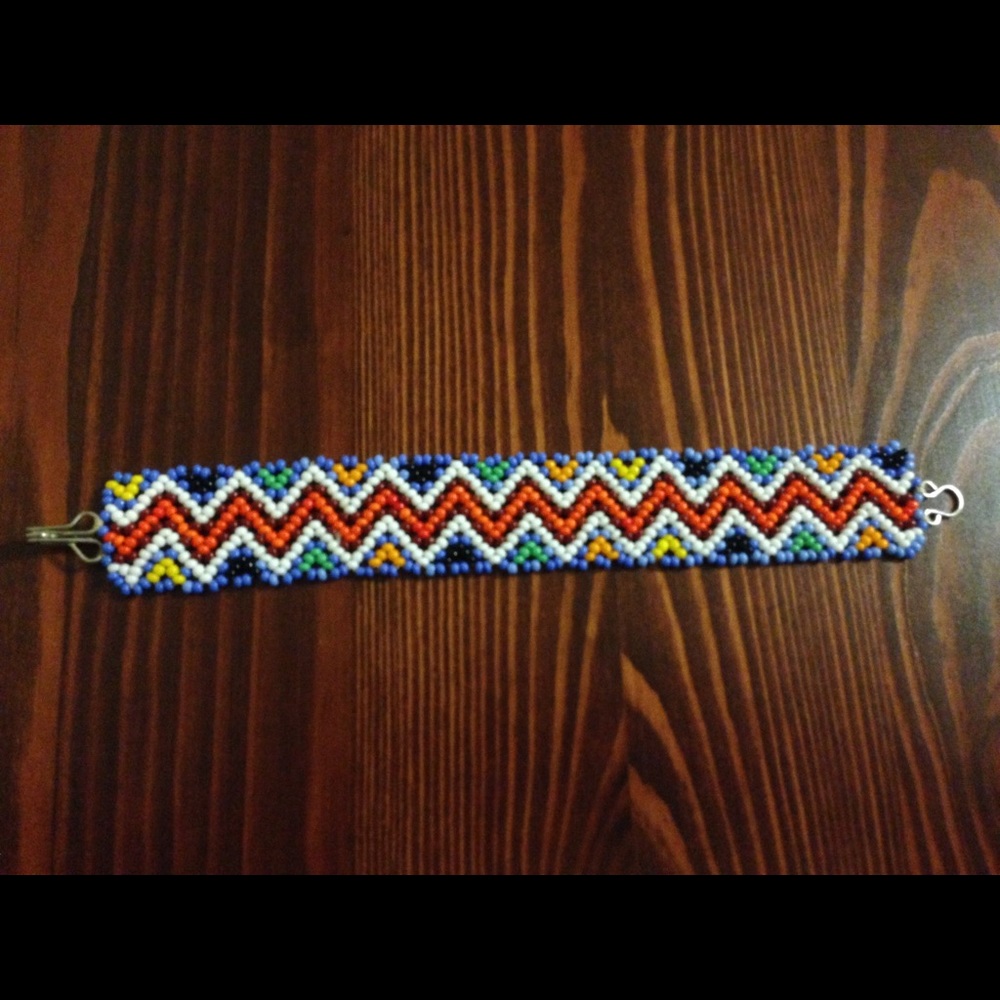 FREE WITH ANY PURCHASE Beaded bracelet